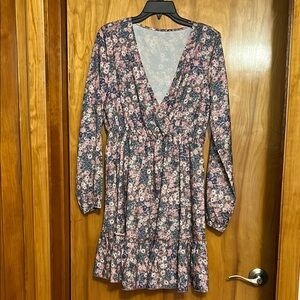 Floral V-Neck Long Sleeve Dress